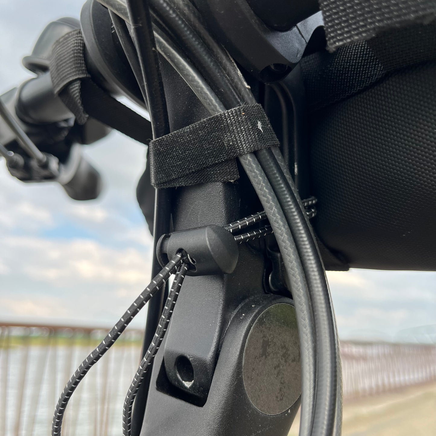 Cargo bike handlebar bag